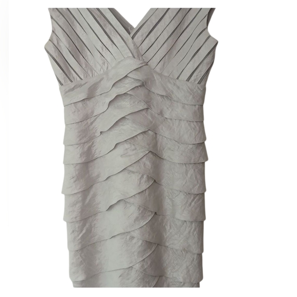 Adrianna Papell Silver Metallic Tier Cocktail Holiday Ruffle NYE Dress-10 - Picture 3 of 15